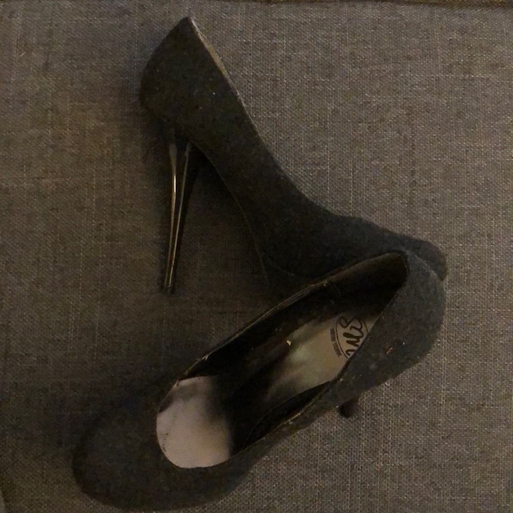 Suede/tweed charcoal heel